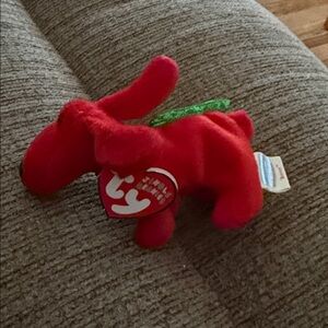 Ty Red Plush Dog 4” inch long River, Jingle Beanies w Green Holiday hanger loop